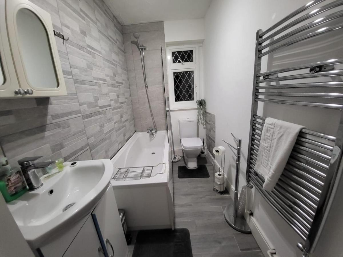 City Centre Room, Wifi, Share Facility Swansea Dış mekan fotoğraf